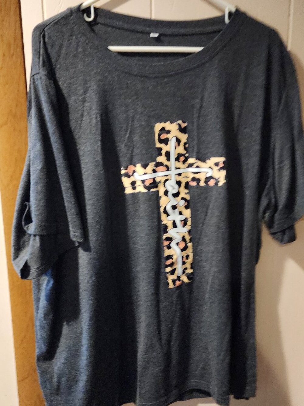 **Leopard Cross Graphic Tee | Women’s 4XL | Charcoal Gray Christian Faith Shirt*